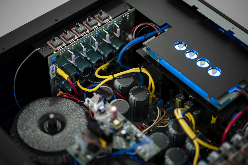 Nu-Vista 800.2 Integrated Amplifier