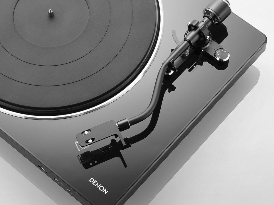 Denon DP-450USB Semi Automatic Belt-Drive Turntable
