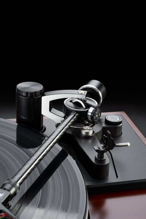 Dual CS 718Q Direct-Drive Turntable