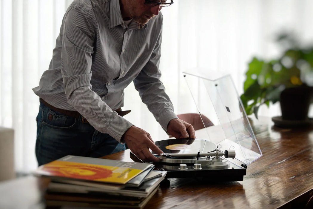 LENCO LBT-188 Record Player with Bluetooth - Turntable