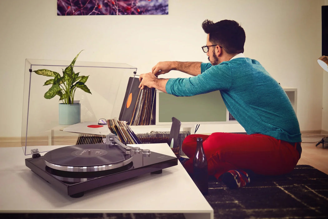 LENCO LBT-188 Record Player with Bluetooth - Turntable