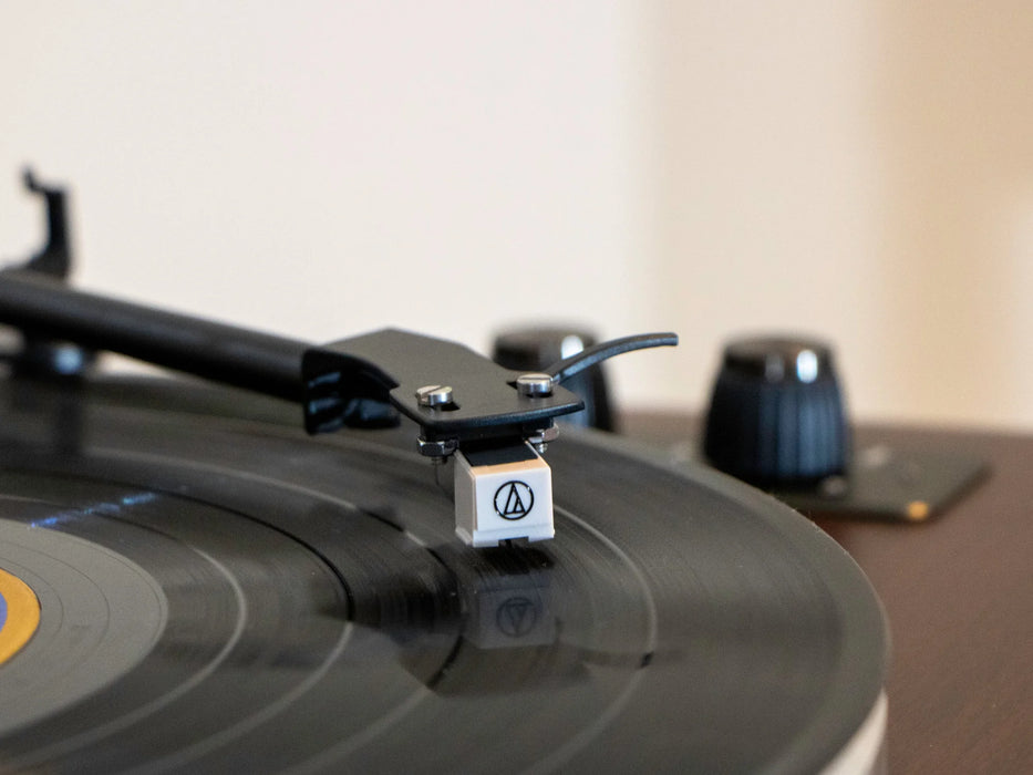 LENCO LS-470 Record Player with Built-in Speakers - Turntable