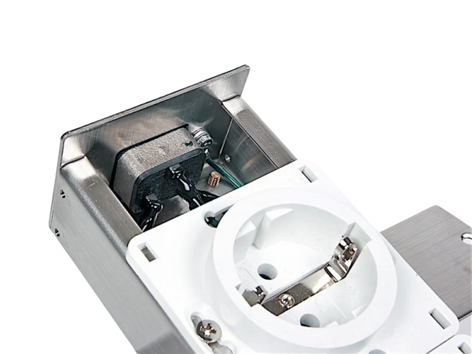 Oyaide MTS-4e Power Distribution Strip - Power Distribution
